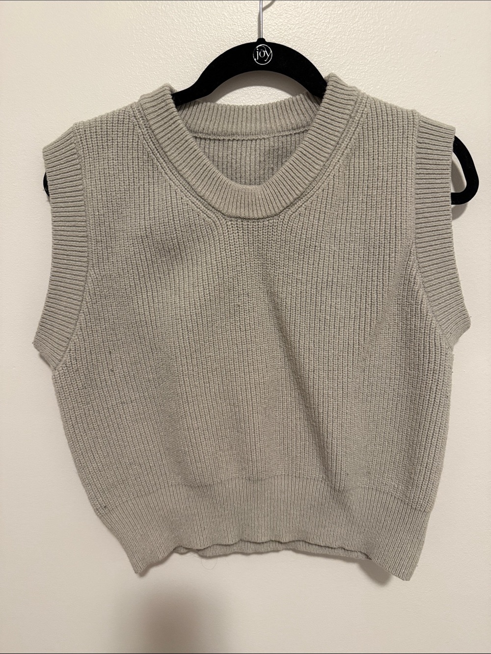 Commense Ribbed Sleeveless Crewneck Sweater Vest - Light Gray